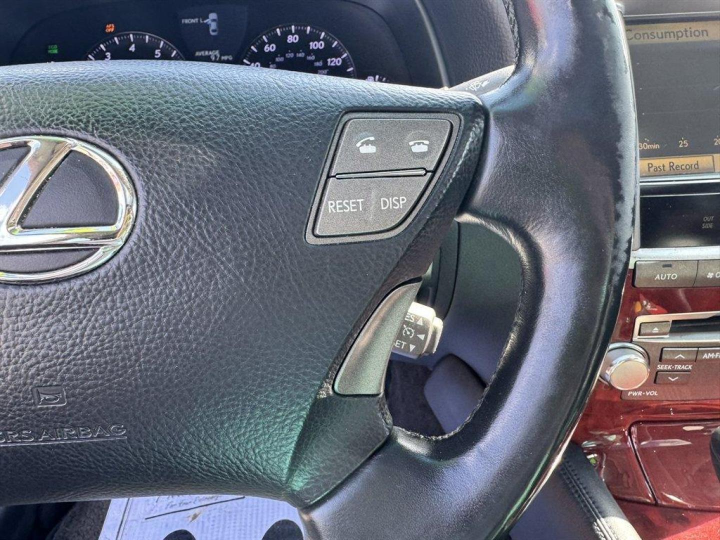 2010 Silver /Black Lexus LS 460 (JTHBL5EF4A5) with an 4.6l V8 SFI Dohc VVT-I 4. engine, Automatic transmission, located at 745 East Steele Rd., West Columbia, SC, 29170, (803) 755-9148, 33.927212, -81.148483 - Photo#9