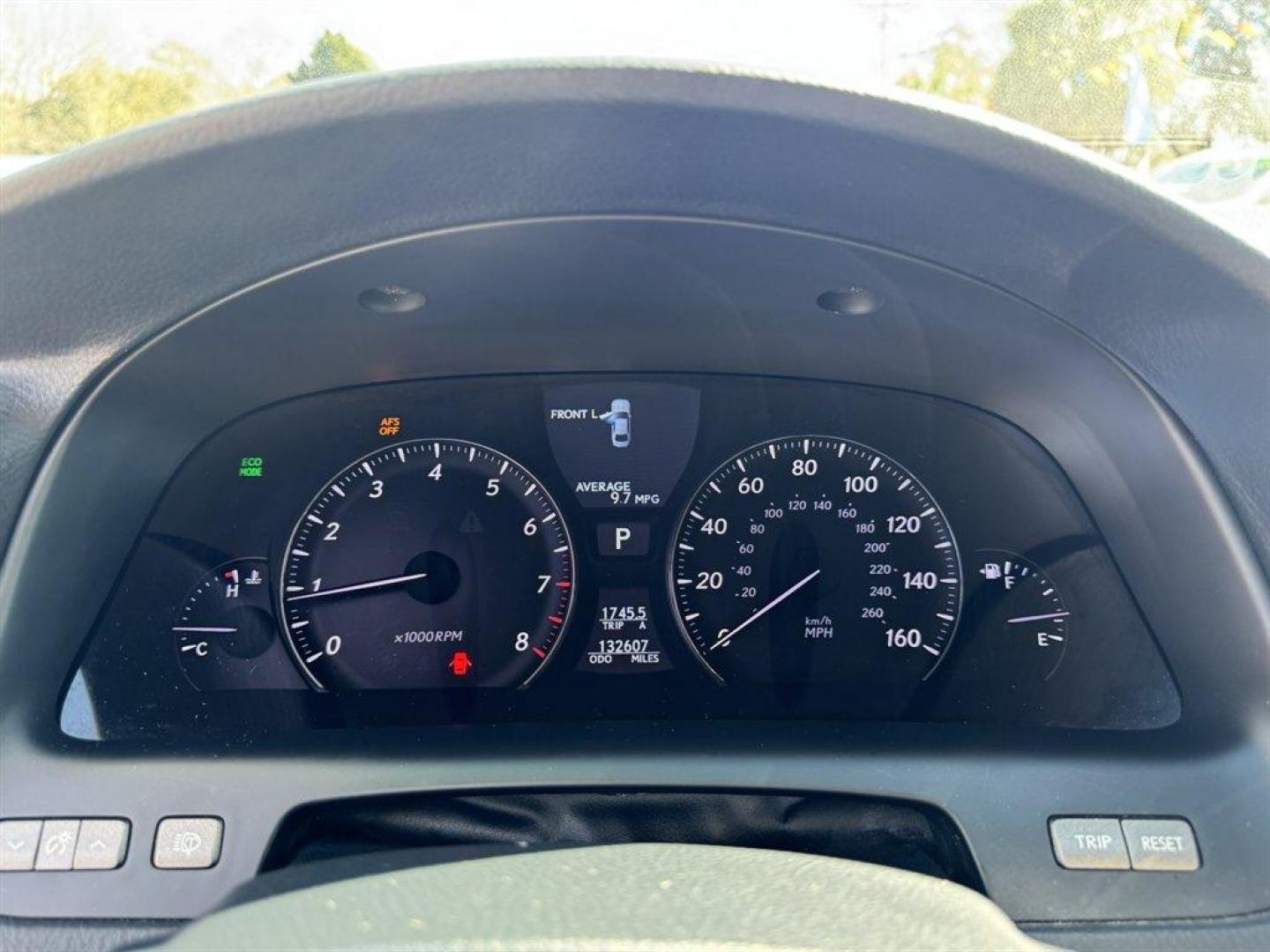 2010 Silver /Black Lexus LS 460 (JTHBL5EF4A5) with an 4.6l V8 SFI Dohc VVT-I 4. engine, Automatic transmission, located at 745 East Steele Rd., West Columbia, SC, 29170, (803) 755-9148, 33.927212, -81.148483 - Photo#10