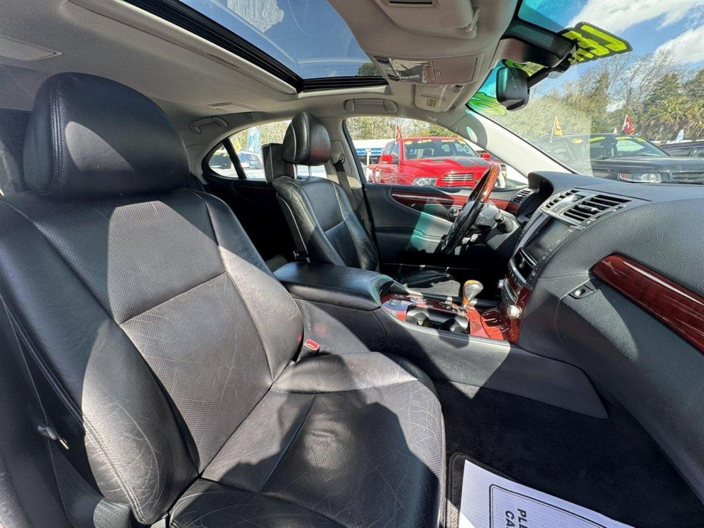 2010 Silver /Black Lexus LS 460 (JTHBL5EF4A5) with an 4.6l V8 SFI Dohc VVT-I 4. engine, Automatic transmission, located at 745 East Steele Rd., West Columbia, SC, 29170, (803) 755-9148, 33.927212, -81.148483 - Photo#30