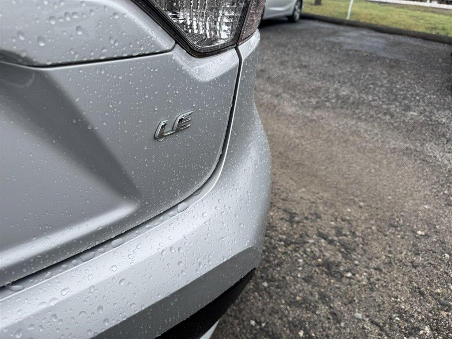 2021 Silver /Grey Toyota Corolla (5YFEPMAE3MP) with an 1.8l I-4 MPI Dohc 1.8l engine, Automatic transmission, located at 745 East Steele Rd., West Columbia, SC, 29170, (803) 755-9148, 33.927212, -81.148483 - Photo#25