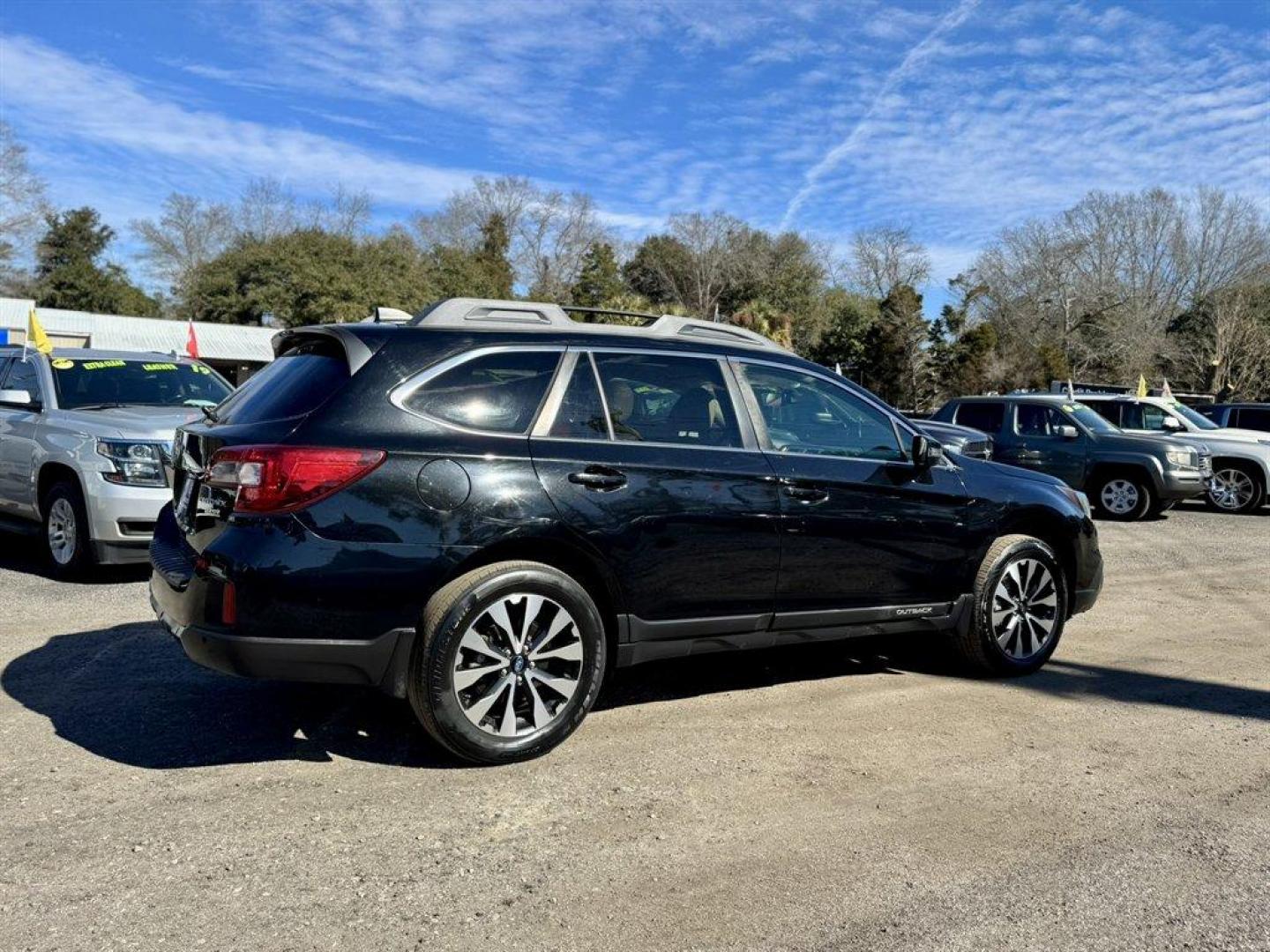2017 Black /Tan Subaru Outback (4S4BSANC1H3) with an 2.5l H-4 MPI Sohc 2.5l engine, Automatic transmission, located at 745 East Steele Rd., West Columbia, SC, 29170, (803) 755-9148, 33.927212, -81.148483 - Photo#3