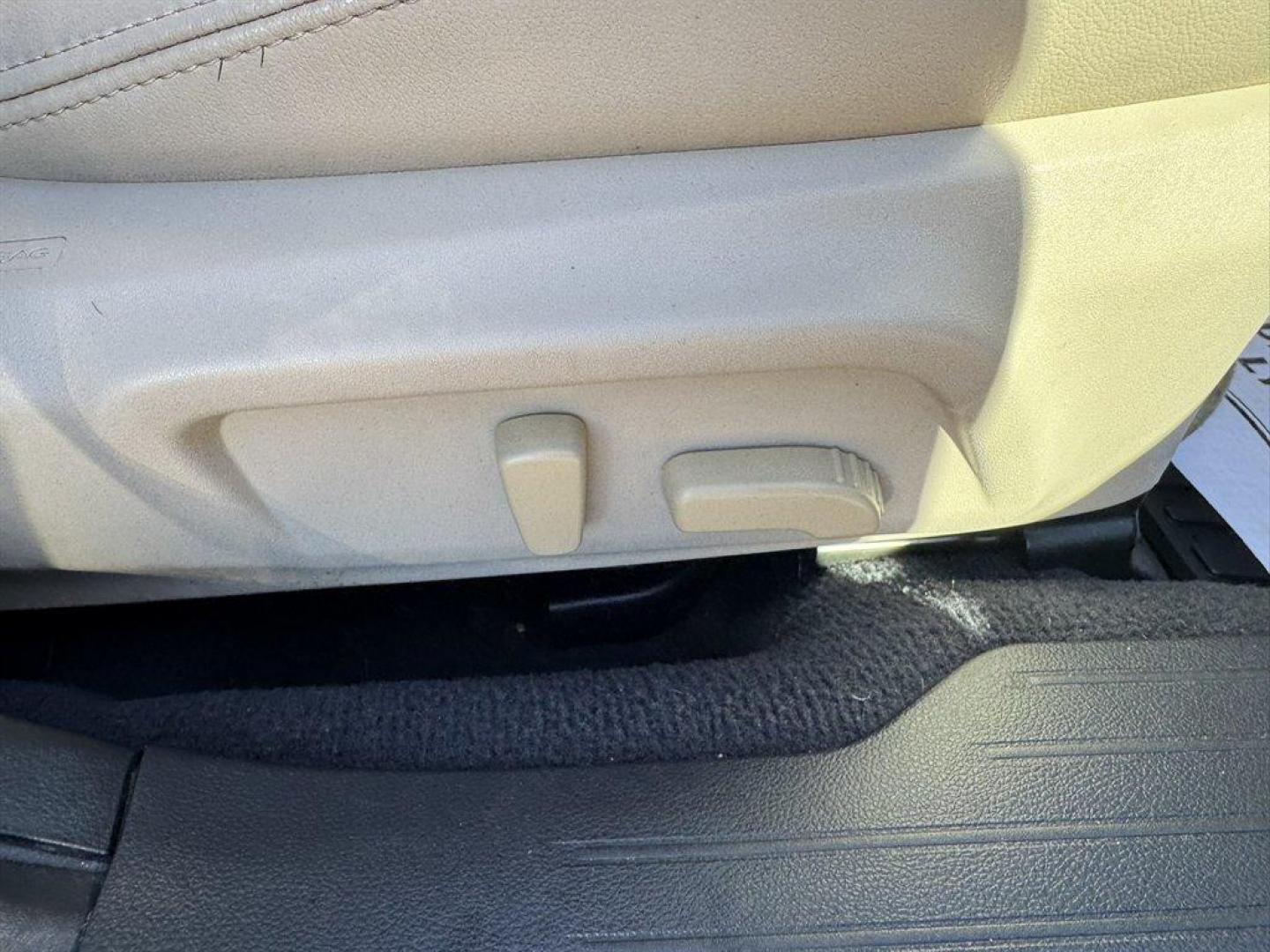 2017 Black /Tan Subaru Outback (4S4BSANC1H3) with an 2.5l H-4 MPI Sohc 2.5l engine, Automatic transmission, located at 745 East Steele Rd., West Columbia, SC, 29170, (803) 755-9148, 33.927212, -81.148483 - Photo#29