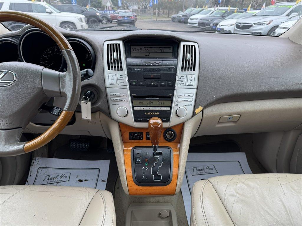 2009 Black /Beige Lexus RX 350 (2T2HK31U39C) with an 3.5l V6 SFI Dohc 3.5l engine, Automatic transmission, located at 745 East Steele Rd., West Columbia, SC, 29170, (803) 755-9148, 33.927212, -81.148483 - Photo#10