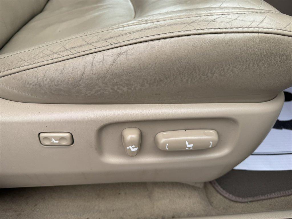 2009 Black /Beige Lexus RX 350 (2T2HK31U39C) with an 3.5l V6 SFI Dohc 3.5l engine, Automatic transmission, located at 745 East Steele Rd., West Columbia, SC, 29170, (803) 755-9148, 33.927212, -81.148483 - Photo#26