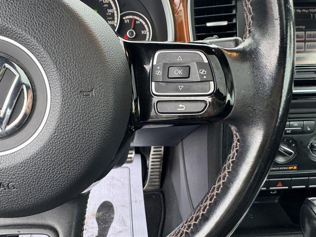 2013 Black /Black Volkswagen Beetle (3VWVS7AT2DM) with an 2.0l I-4 DI Dohc T/C 2.0l engine, Automatic transmission, located at 745 East Steele Rd., West Columbia, SC, 29170, (803) 755-9148, 33.927212, -81.148483 - Photo#10