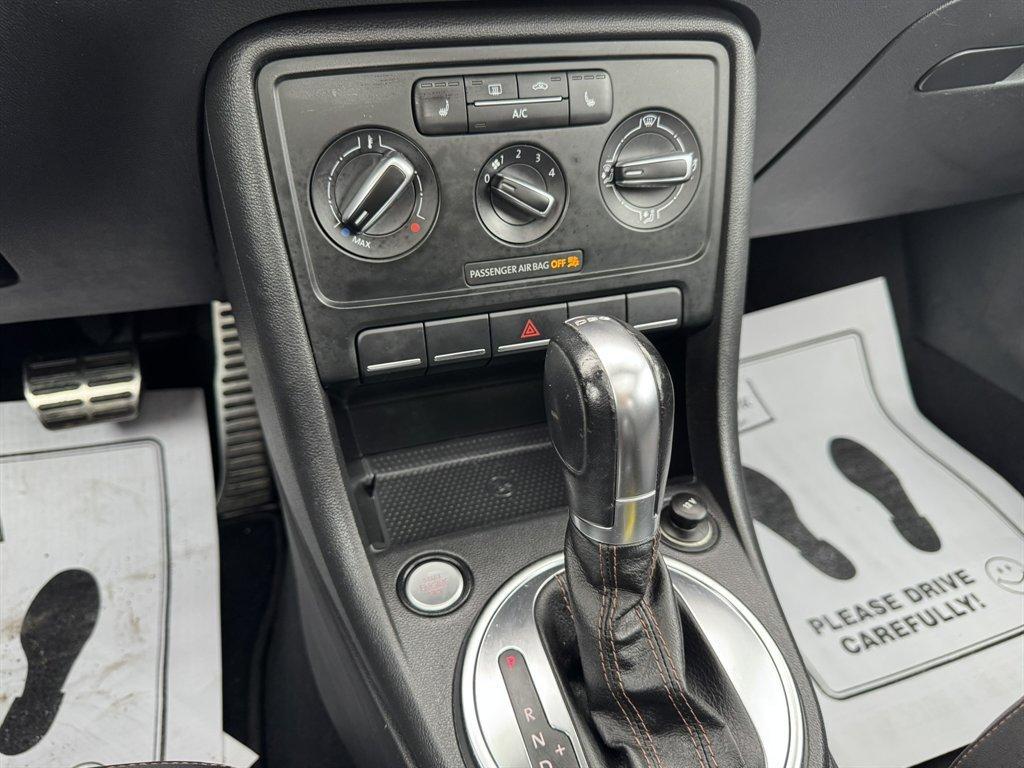 2013 Black /Black Volkswagen Beetle (3VWVS7AT2DM) with an 2.0l I-4 DI Dohc T/C 2.0l engine, Automatic transmission, located at 745 East Steele Rd., West Columbia, SC, 29170, (803) 755-9148, 33.927212, -81.148483 - Photo#13