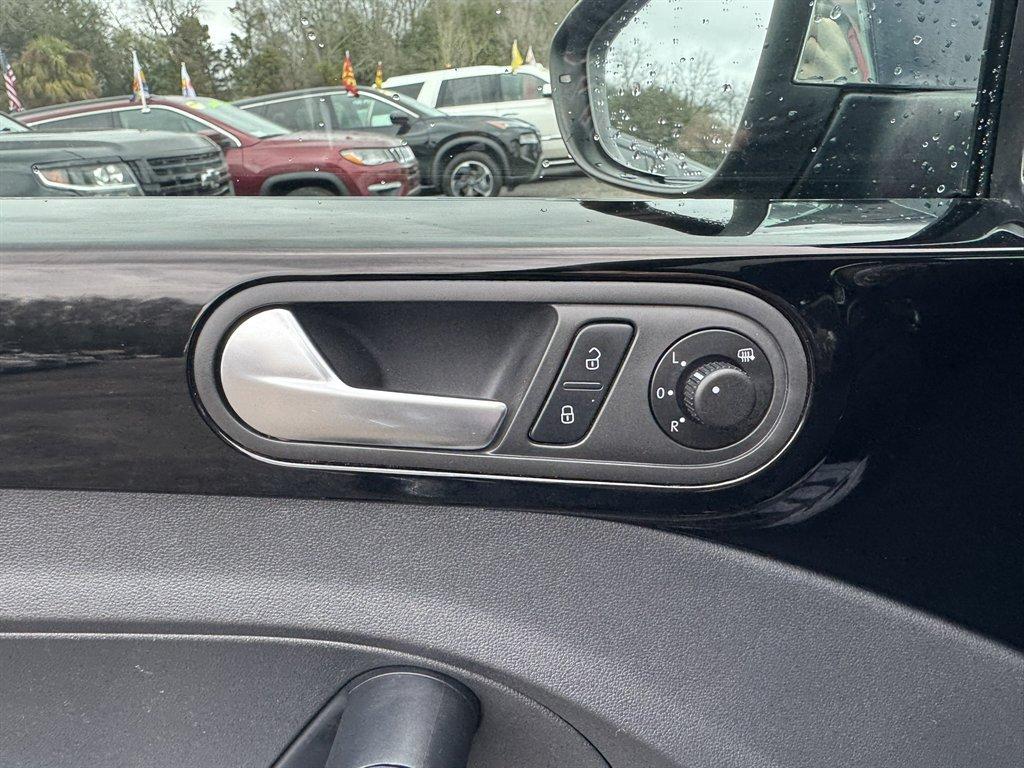 2013 Black /Black Volkswagen Beetle (3VWVS7AT2DM) with an 2.0l I-4 DI Dohc T/C 2.0l engine, Automatic transmission, located at 745 East Steele Rd., West Columbia, SC, 29170, (803) 755-9148, 33.927212, -81.148483 - Photo#17