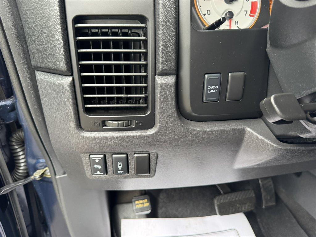 2012 Blue /Black Nissan Titan (1N6BA0ECXCN) with an 5.6l V8 MPI Dohc Flex 5.6 engine, Automatic transmission, located at 745 East Steele Rd., West Columbia, SC, 29170, (803) 755-9148, 33.927212, -81.148483 - Photo#14