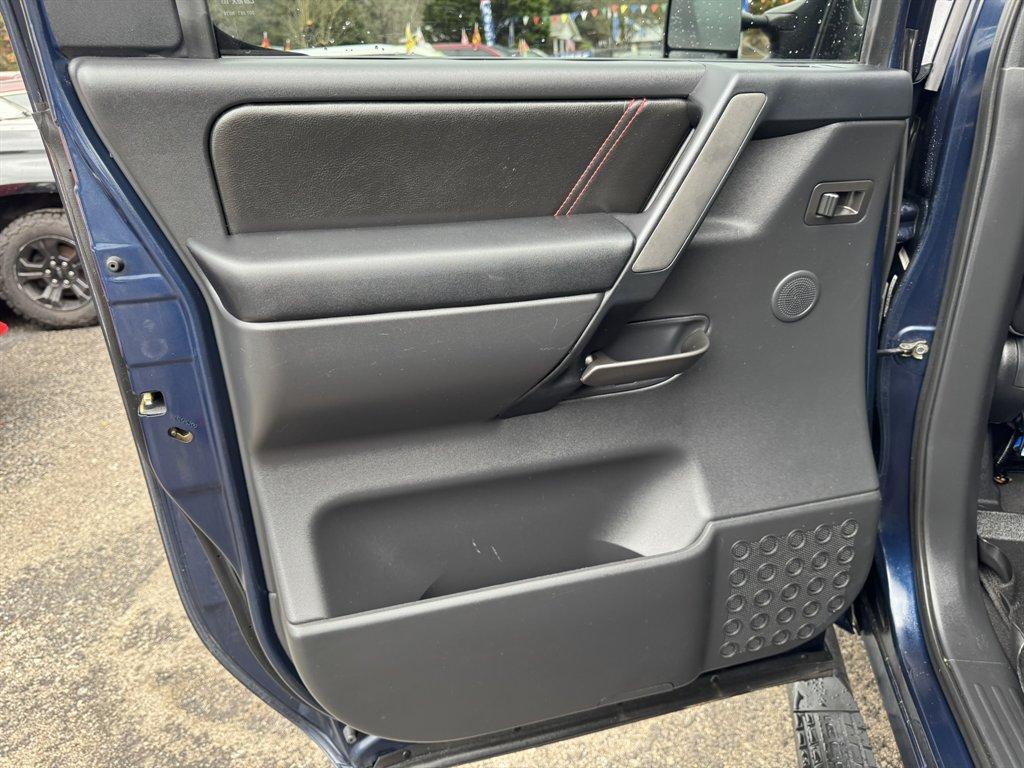 2012 Blue /Black Nissan Titan (1N6BA0ECXCN) with an 5.6l V8 MPI Dohc Flex 5.6 engine, Automatic transmission, located at 745 East Steele Rd., West Columbia, SC, 29170, (803) 755-9148, 33.927212, -81.148483 - Photo#19