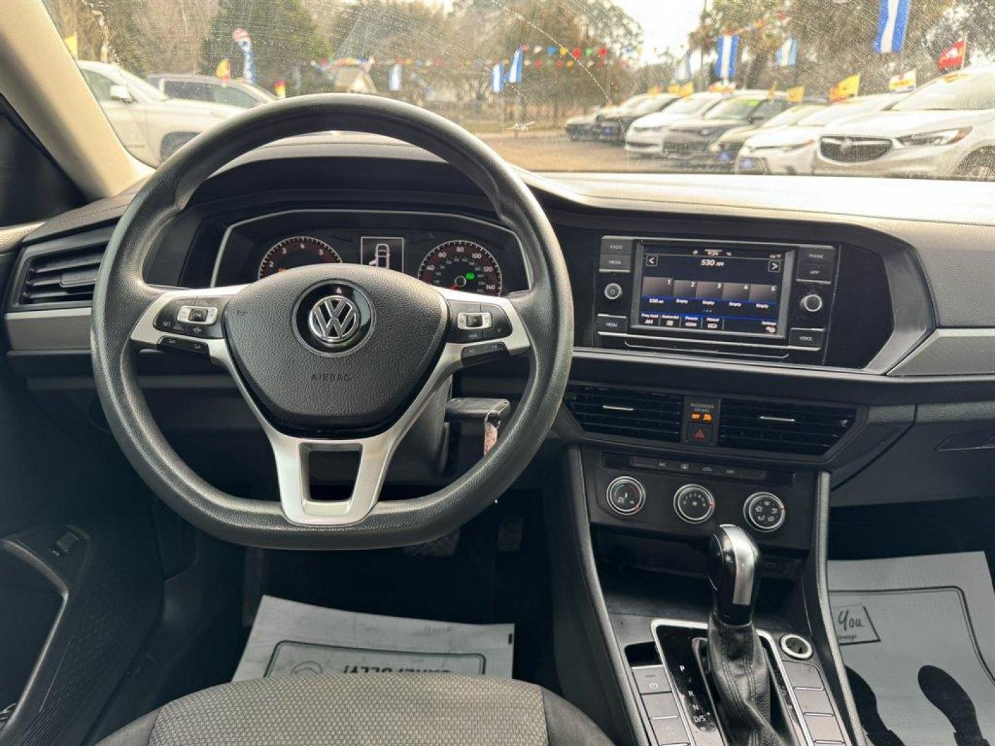 2020 Grey /Grey Volkswagen Jetta (3VWCB7BU2LM) with an 1.4l I-4 DI Dohc T/C 1.4l engine, Automatic transmission, located at 745 East Steele Rd., West Columbia, SC, 29170, (803) 755-9148, 33.927212, -81.148483 - Photo#5