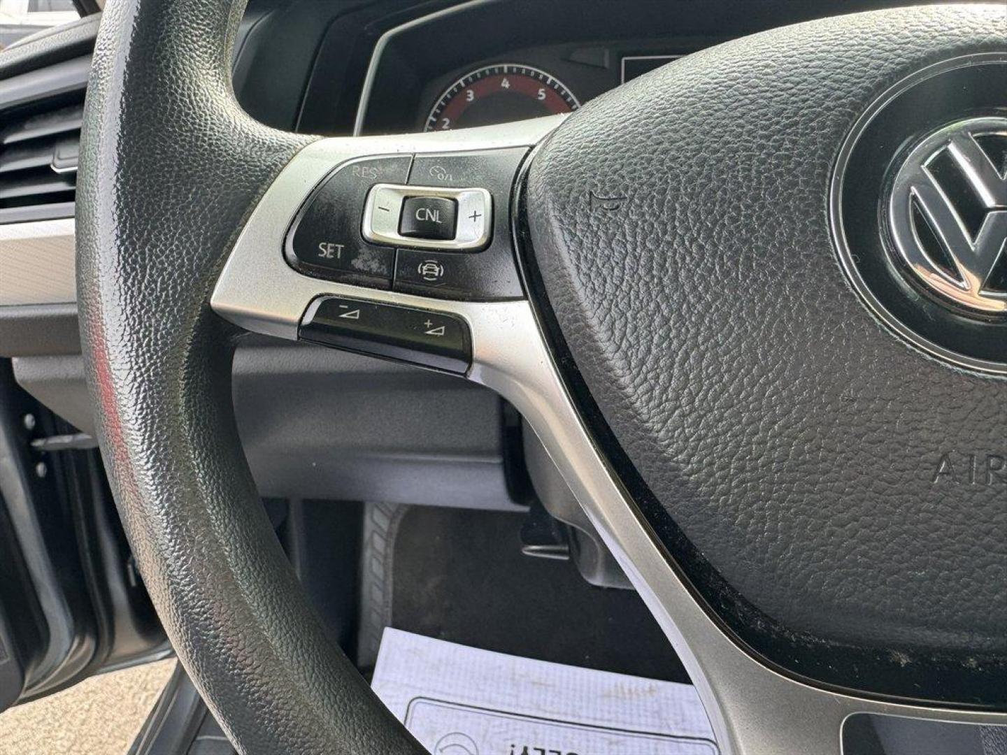 2020 Grey /Grey Volkswagen Jetta (3VWCB7BU2LM) with an 1.4l I-4 DI Dohc T/C 1.4l engine, Automatic transmission, located at 745 East Steele Rd., West Columbia, SC, 29170, (803) 755-9148, 33.927212, -81.148483 - Photo#7