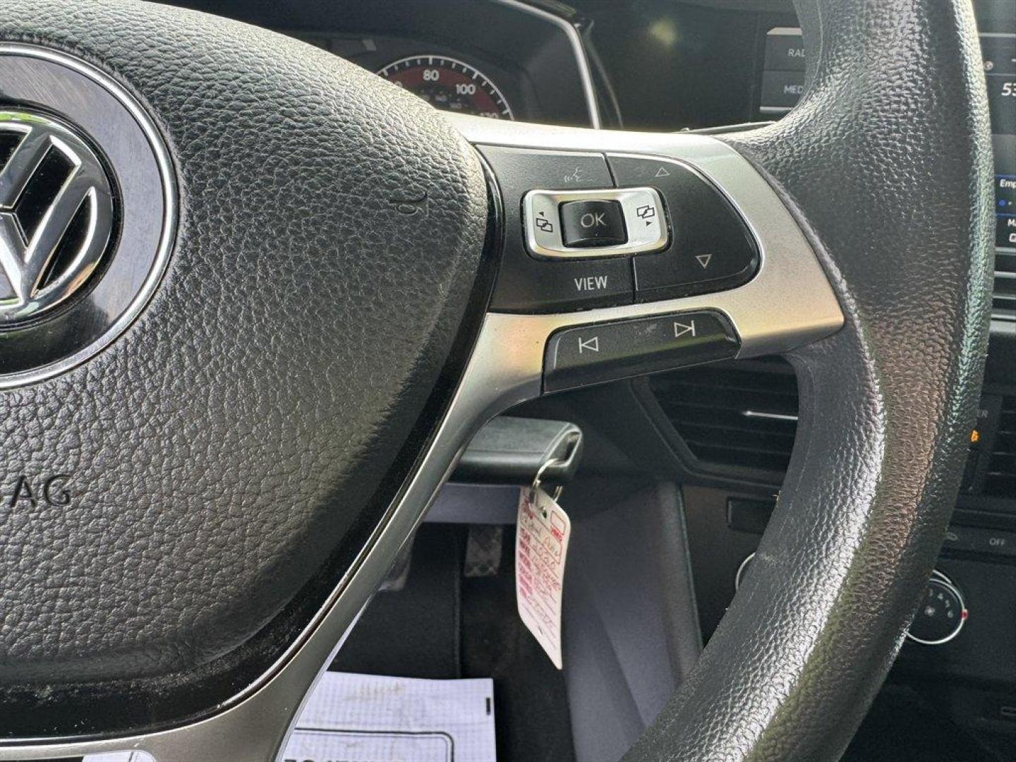 2020 Grey /Grey Volkswagen Jetta (3VWCB7BU2LM) with an 1.4l I-4 DI Dohc T/C 1.4l engine, Automatic transmission, located at 745 East Steele Rd., West Columbia, SC, 29170, (803) 755-9148, 33.927212, -81.148483 - Photo#8