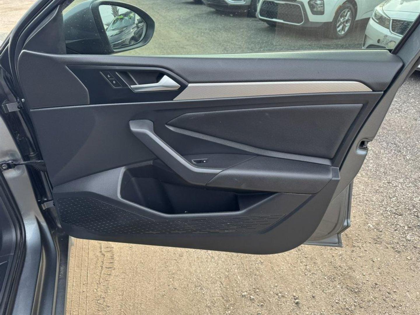 2020 Grey /Grey Volkswagen Jetta (3VWCB7BU2LM) with an 1.4l I-4 DI Dohc T/C 1.4l engine, Automatic transmission, located at 745 East Steele Rd., West Columbia, SC, 29170, (803) 755-9148, 33.927212, -81.148483 - Photo#21