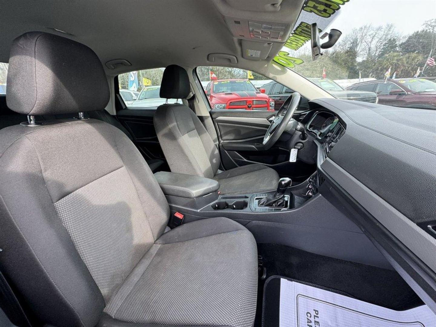 2020 Grey /Grey Volkswagen Jetta (3VWCB7BU2LM) with an 1.4l I-4 DI Dohc T/C 1.4l engine, Automatic transmission, located at 745 East Steele Rd., West Columbia, SC, 29170, (803) 755-9148, 33.927212, -81.148483 - Photo#22