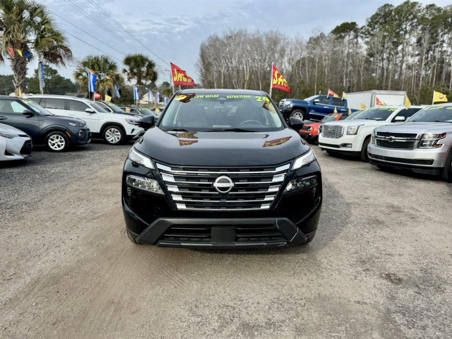2024 Black /Grey Nissan Rogue (5N1BT3BB0RC) with an 1.5l I-3 DI Dohc T/C 1.5l engine, Automatic transmission, located at 745 East Steele Rd., West Columbia, SC, 29170, (803) 755-9148, 33.927212, -81.148483 - Photo#1