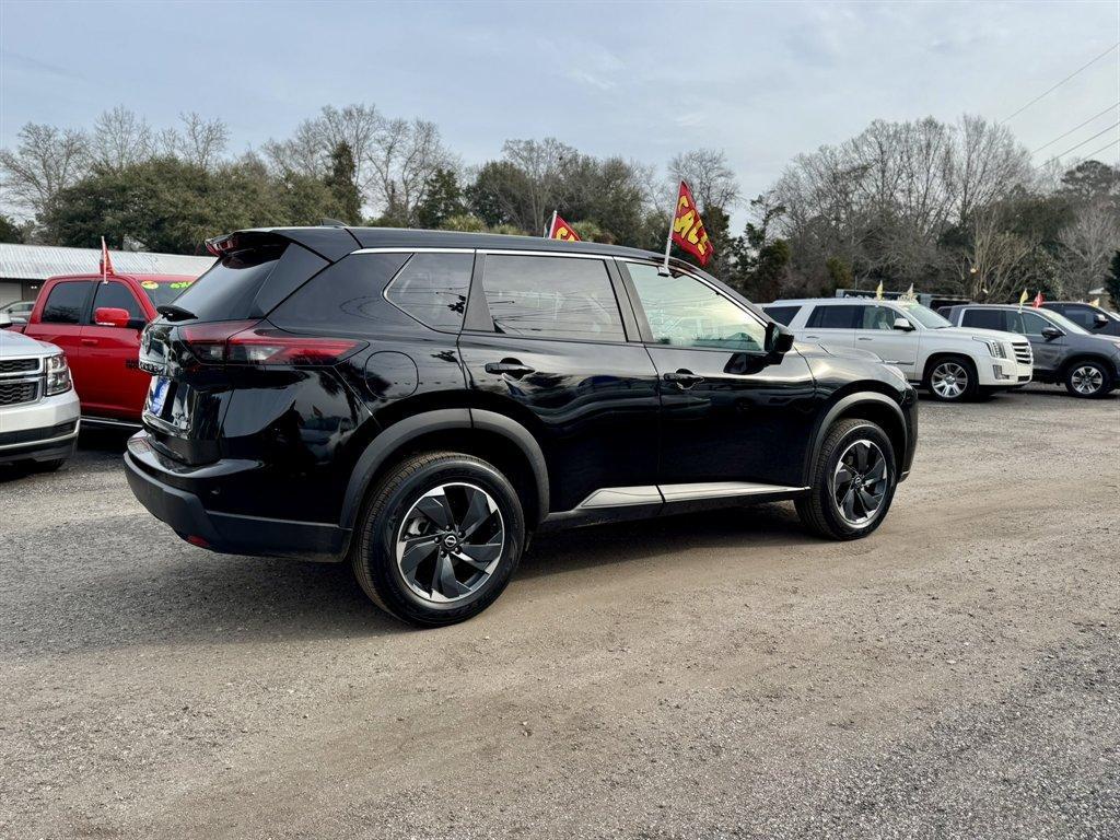 2024 Black /Grey Nissan Rogue (5N1BT3BB0RC) with an 1.5l I-3 DI Dohc T/C 1.5l engine, Automatic transmission, located at 745 East Steele Rd., West Columbia, SC, 29170, (803) 755-9148, 33.927212, -81.148483 - Photo#3