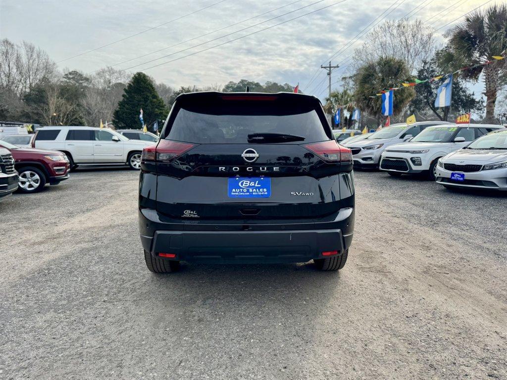 2024 Black /Grey Nissan Rogue (5N1BT3BB0RC) with an 1.5l I-3 DI Dohc T/C 1.5l engine, Automatic transmission, located at 745 East Steele Rd., West Columbia, SC, 29170, (803) 755-9148, 33.927212, -81.148483 - Photo#4