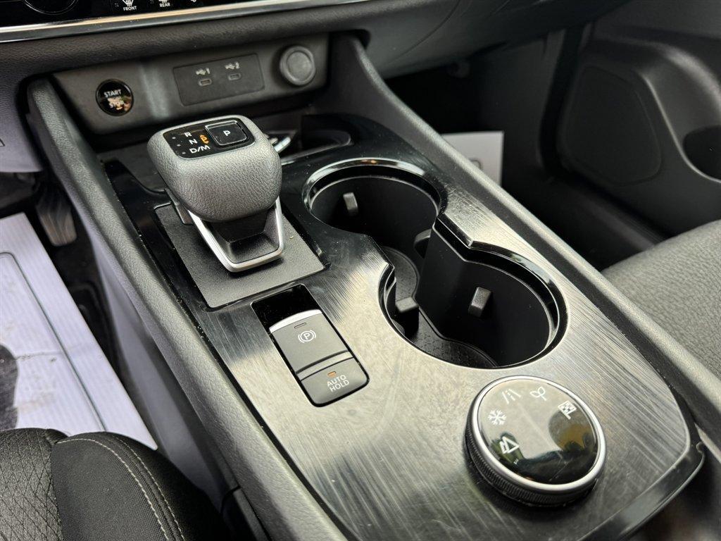 2024 Black /Grey Nissan Rogue (5N1BT3BB0RC) with an 1.5l I-3 DI Dohc T/C 1.5l engine, Automatic transmission, located at 745 East Steele Rd., West Columbia, SC, 29170, (803) 755-9148, 33.927212, -81.148483 - Photo#14