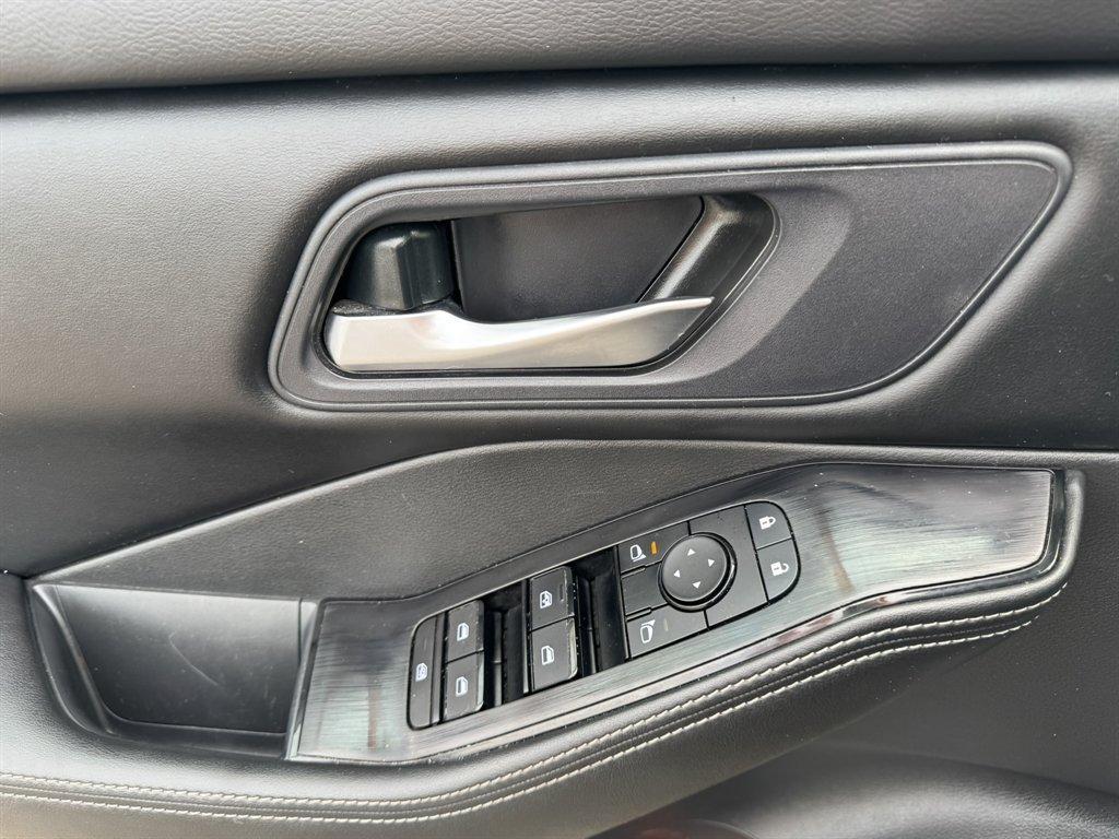 2024 Black /Grey Nissan Rogue (5N1BT3BB0RC) with an 1.5l I-3 DI Dohc T/C 1.5l engine, Automatic transmission, located at 745 East Steele Rd., West Columbia, SC, 29170, (803) 755-9148, 33.927212, -81.148483 - Photo#17