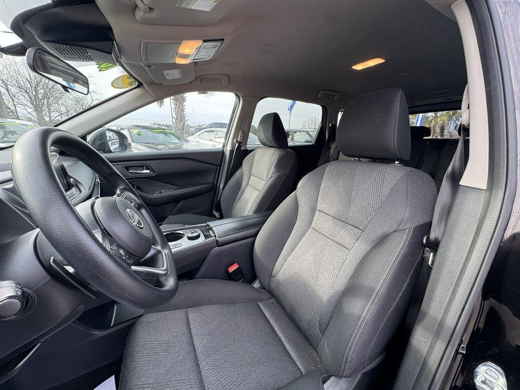 2024 Black /Grey Nissan Rogue (5N1BT3BB0RC) with an 1.5l I-3 DI Dohc T/C 1.5l engine, Automatic transmission, located at 745 East Steele Rd., West Columbia, SC, 29170, (803) 755-9148, 33.927212, -81.148483 - Photo#18