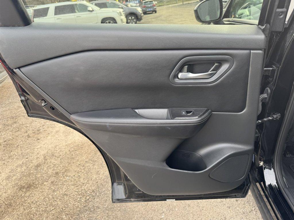 2024 Black /Grey Nissan Rogue (5N1BT3BB0RC) with an 1.5l I-3 DI Dohc T/C 1.5l engine, Automatic transmission, located at 745 East Steele Rd., West Columbia, SC, 29170, (803) 755-9148, 33.927212, -81.148483 - Photo#20