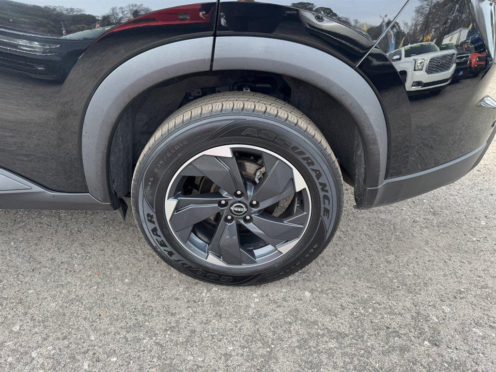 2024 Black /Grey Nissan Rogue (5N1BT3BB0RC) with an 1.5l I-3 DI Dohc T/C 1.5l engine, Automatic transmission, located at 745 East Steele Rd., West Columbia, SC, 29170, (803) 755-9148, 33.927212, -81.148483 - Photo#30