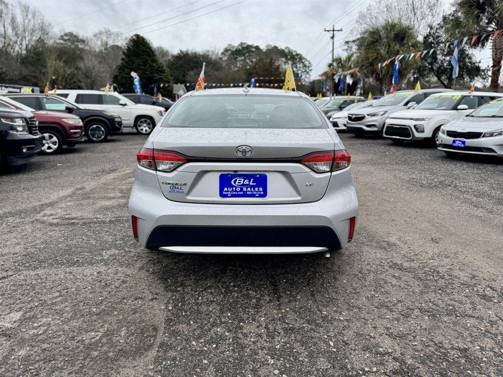 2022 Silver /Black Toyota Corolla (5YFEPMAE6NP) with an 1.8l I-4 MPI Dohc 1.8l engine, Automatic transmission, located at 745 East Steele Rd., West Columbia, SC, 29170, (803) 755-9148, 33.927212, -81.148483 - Photo#4