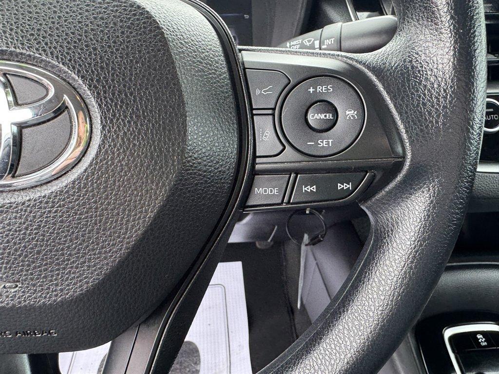 2022 Silver /Black Toyota Corolla (5YFEPMAE6NP) with an 1.8l I-4 MPI Dohc 1.8l engine, Automatic transmission, located at 745 East Steele Rd., West Columbia, SC, 29170, (803) 755-9148, 33.927212, -81.148483 - Photo#9