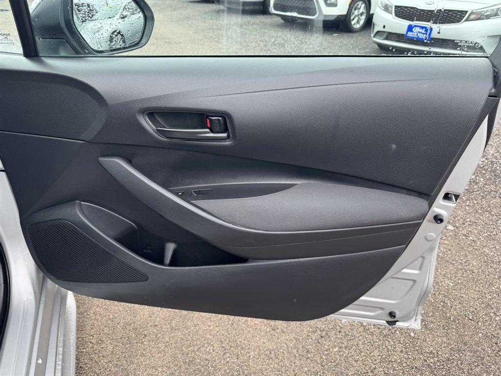 2022 Silver /Black Toyota Corolla (5YFEPMAE6NP) with an 1.8l I-4 MPI Dohc 1.8l engine, Automatic transmission, located at 745 East Steele Rd., West Columbia, SC, 29170, (803) 755-9148, 33.927212, -81.148483 - Photo#23