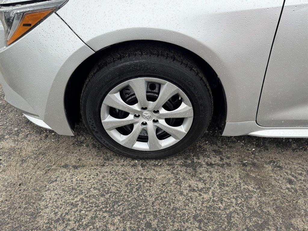2022 Silver /Black Toyota Corolla (5YFEPMAE6NP) with an 1.8l I-4 MPI Dohc 1.8l engine, Automatic transmission, located at 745 East Steele Rd., West Columbia, SC, 29170, (803) 755-9148, 33.927212, -81.148483 - Photo#29