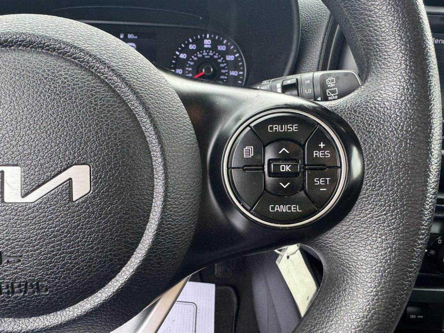 2022 Grey /Grey Kia Soul (KNDJ23AU0N7) with an 2.0l I-4 DI Dohc 2.0l engine, Automatic transmission, located at 745 East Steele Rd., West Columbia, SC, 29170, (803) 755-9148, 33.927212, -81.148483 - Photo#9