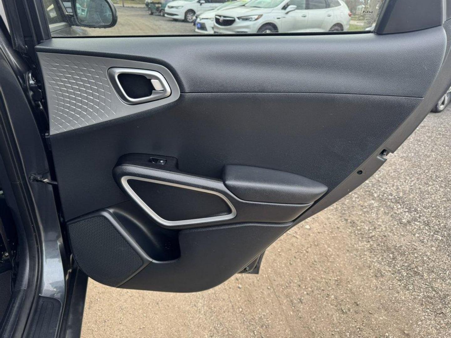 2022 Grey /Grey Kia Soul (KNDJ23AU0N7) with an 2.0l I-4 DI Dohc 2.0l engine, Automatic transmission, located at 745 East Steele Rd., West Columbia, SC, 29170, (803) 755-9148, 33.927212, -81.148483 - Photo#20