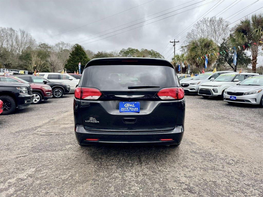 2023 Black /Grey Chrysler Voyager (2C4RC1CGXPR) with an 3.6l V6 Smpi Dohc VVT 3.6 engine, Automatic transmission, located at 745 East Steele Rd., West Columbia, SC, 29170, (803) 755-9148, 33.927212, -81.148483 - Photo#4