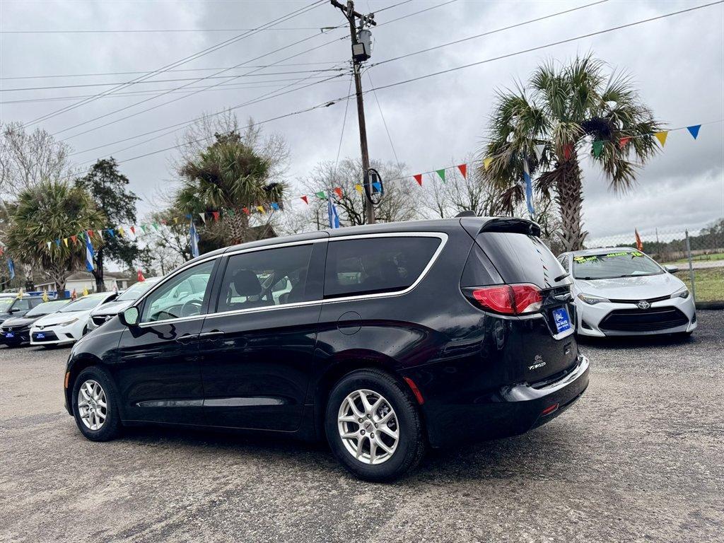 2023 Black /Grey Chrysler Voyager (2C4RC1CGXPR) with an 3.6l V6 Smpi Dohc VVT 3.6 engine, Automatic transmission, located at 745 East Steele Rd., West Columbia, SC, 29170, (803) 755-9148, 33.927212, -81.148483 - Photo#5
