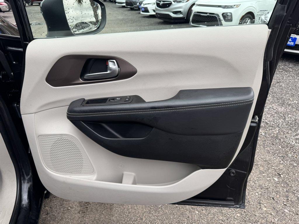 2023 Black /Grey Chrysler Voyager (2C4RC1CGXPR) with an 3.6l V6 Smpi Dohc VVT 3.6 engine, Automatic transmission, located at 745 East Steele Rd., West Columbia, SC, 29170, (803) 755-9148, 33.927212, -81.148483 - Photo#24