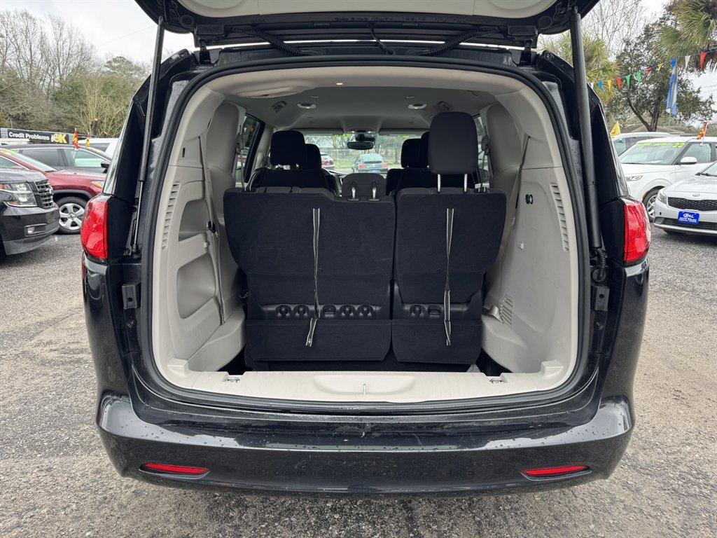 2023 Black /Grey Chrysler Voyager (2C4RC1CGXPR) with an 3.6l V6 Smpi Dohc VVT 3.6 engine, Automatic transmission, located at 745 East Steele Rd., West Columbia, SC, 29170, (803) 755-9148, 33.927212, -81.148483 - Photo#26