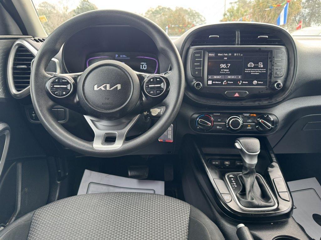 2023 Grey /Grey Kia Soul (KNDJ23AUXP7) with an 2.0l I-4 DI Dohc 2.0l engine, Automatic transmission, located at 745 East Steele Rd., West Columbia, SC, 29170, (803) 755-9148, 33.927212, -81.148483 - Photo#6
