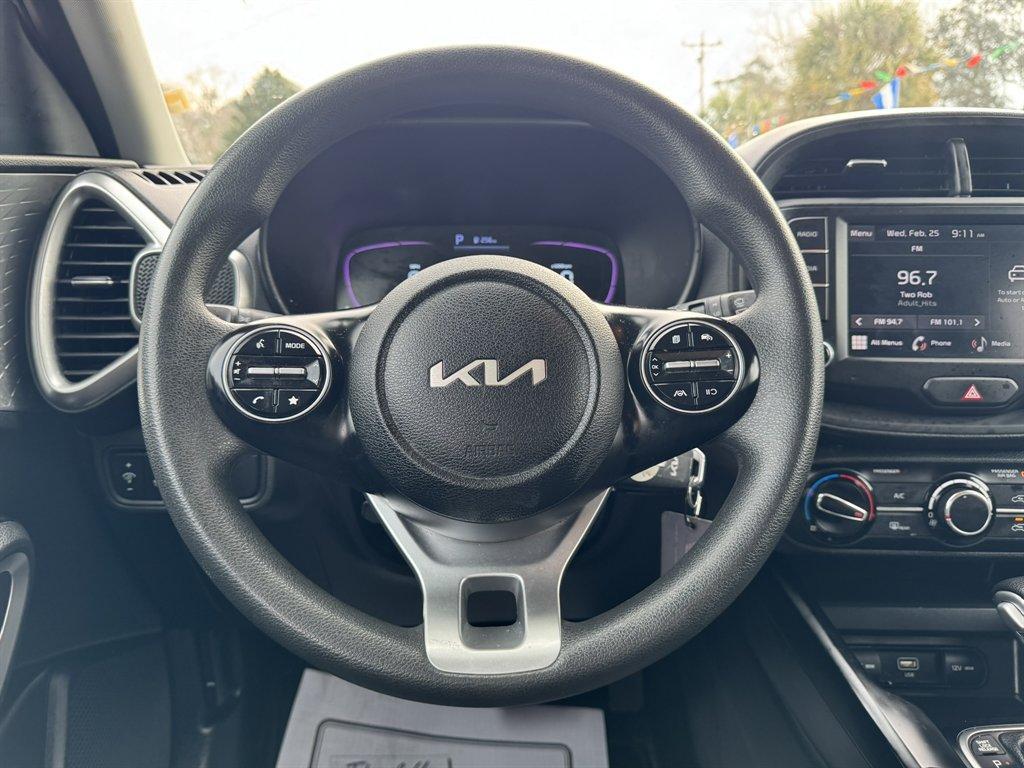2023 Grey /Grey Kia Soul (KNDJ23AUXP7) with an 2.0l I-4 DI Dohc 2.0l engine, Automatic transmission, located at 745 East Steele Rd., West Columbia, SC, 29170, (803) 755-9148, 33.927212, -81.148483 - Photo#7