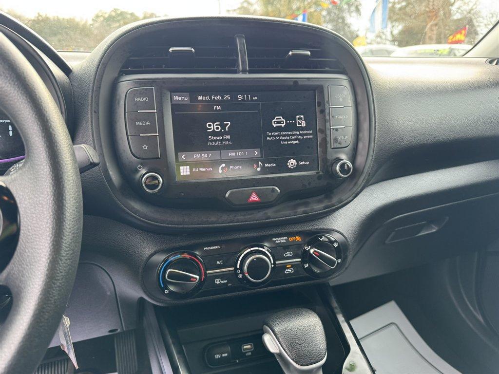 2023 Grey /Grey Kia Soul (KNDJ23AUXP7) with an 2.0l I-4 DI Dohc 2.0l engine, Automatic transmission, located at 745 East Steele Rd., West Columbia, SC, 29170, (803) 755-9148, 33.927212, -81.148483 - Photo#12