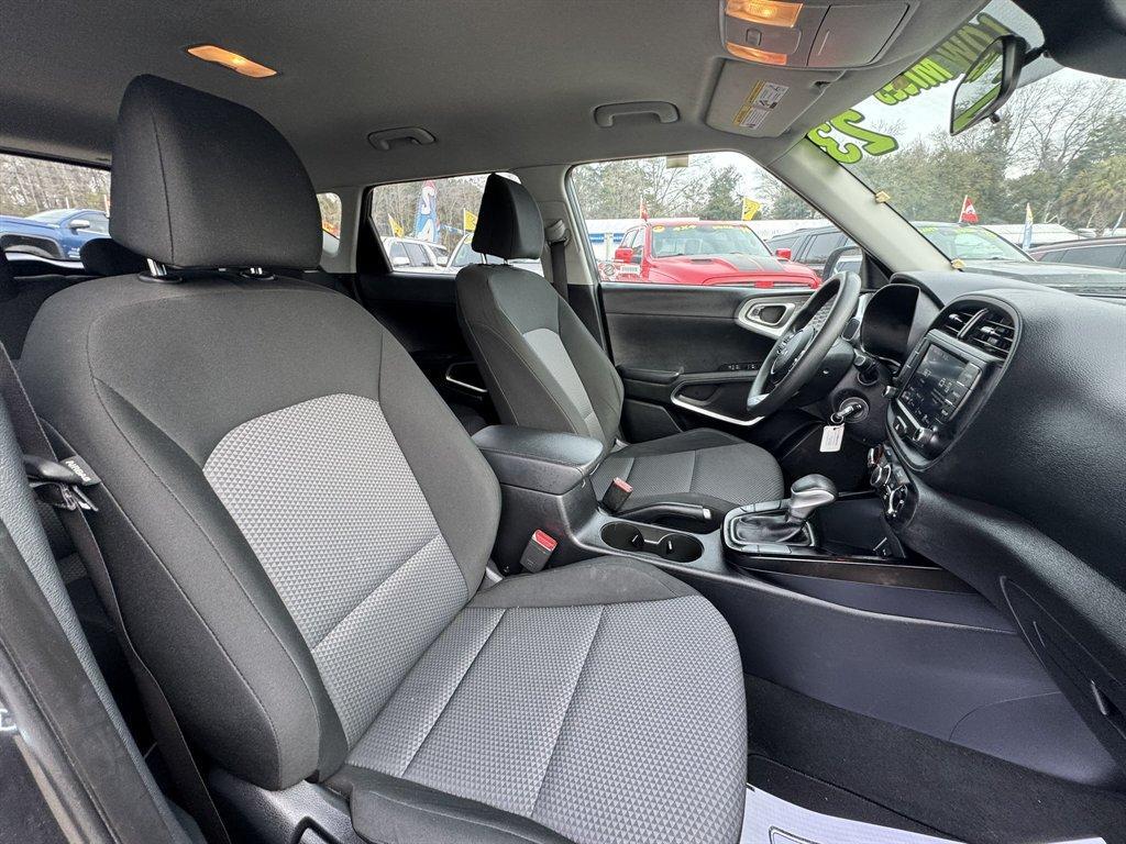 2023 Grey /Grey Kia Soul (KNDJ23AUXP7) with an 2.0l I-4 DI Dohc 2.0l engine, Automatic transmission, located at 745 East Steele Rd., West Columbia, SC, 29170, (803) 755-9148, 33.927212, -81.148483 - Photo#23