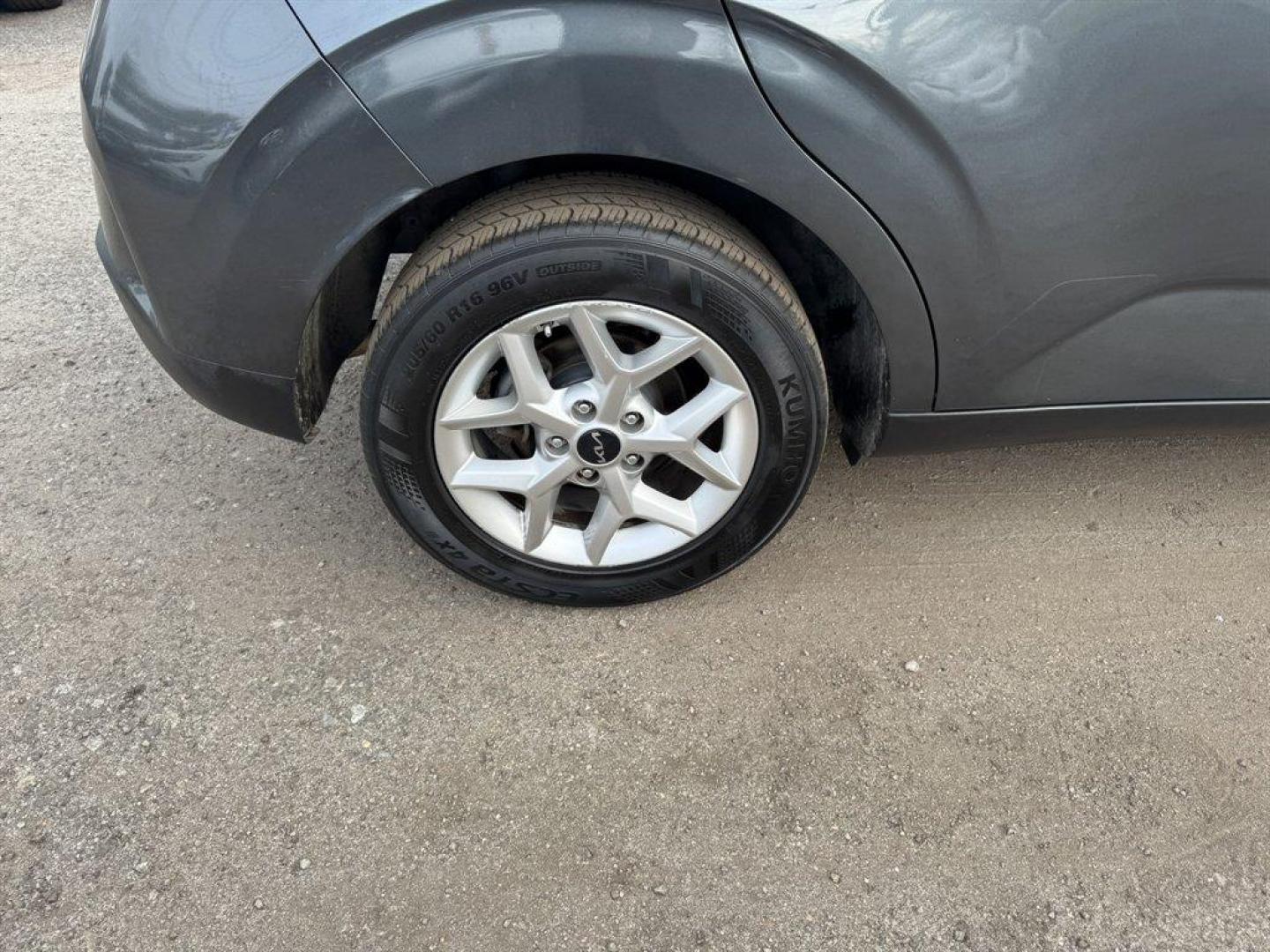 2023 Grey /Grey Kia Soul (KNDJ23AUXP7) with an 2.0l I-4 DI Dohc 2.0l engine, Automatic transmission, located at 745 East Steele Rd., West Columbia, SC, 29170, (803) 755-9148, 33.927212, -81.148483 - Photo#26