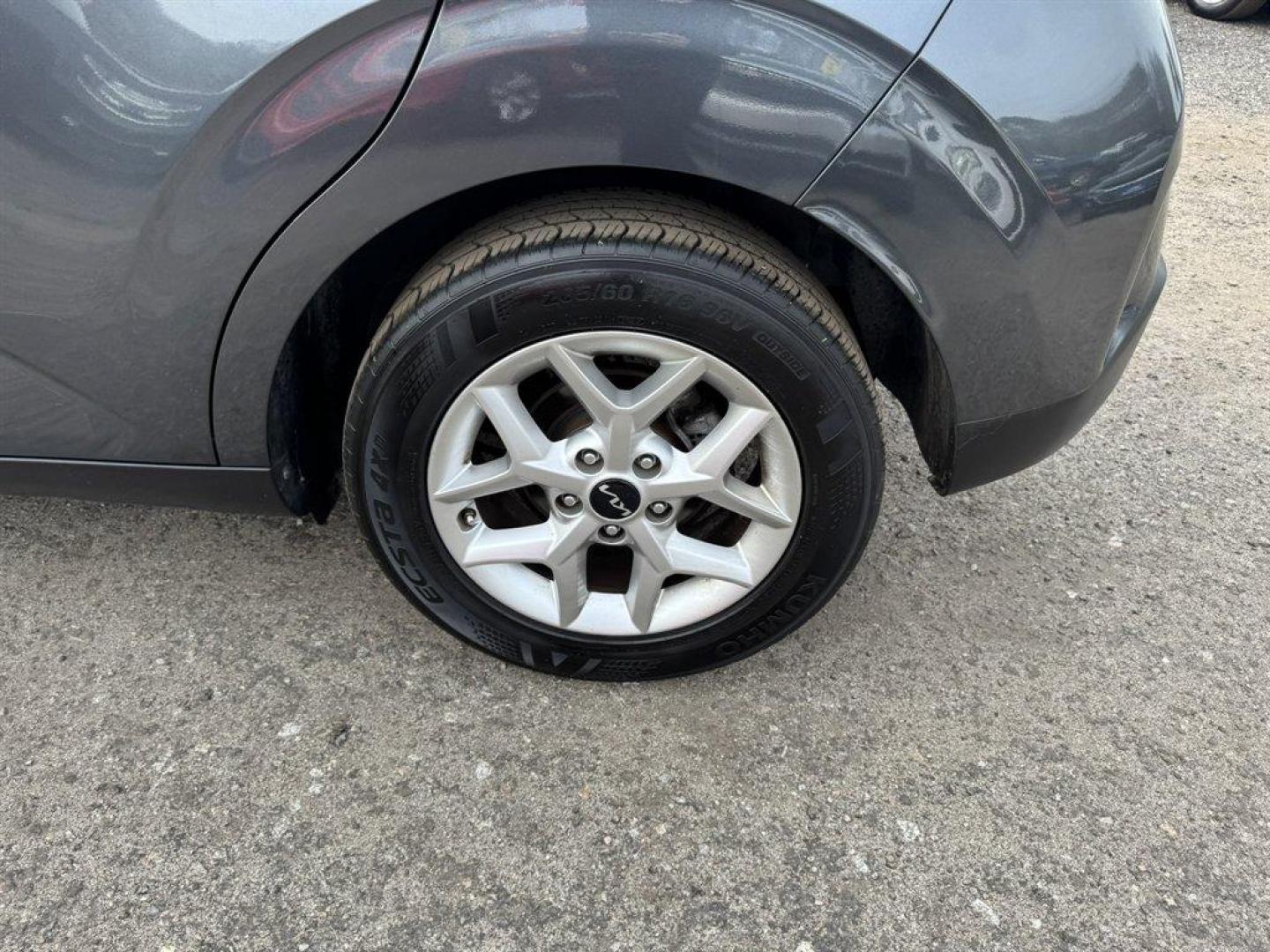 2023 Grey /Grey Kia Soul (KNDJ23AUXP7) with an 2.0l I-4 DI Dohc 2.0l engine, Automatic transmission, located at 745 East Steele Rd., West Columbia, SC, 29170, (803) 755-9148, 33.927212, -81.148483 - Photo#27