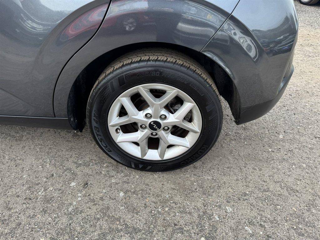 2023 Grey /Grey Kia Soul (KNDJ23AUXP7) with an 2.0l I-4 DI Dohc 2.0l engine, Automatic transmission, located at 745 East Steele Rd., West Columbia, SC, 29170, (803) 755-9148, 33.927212, -81.148483 - Photo#27