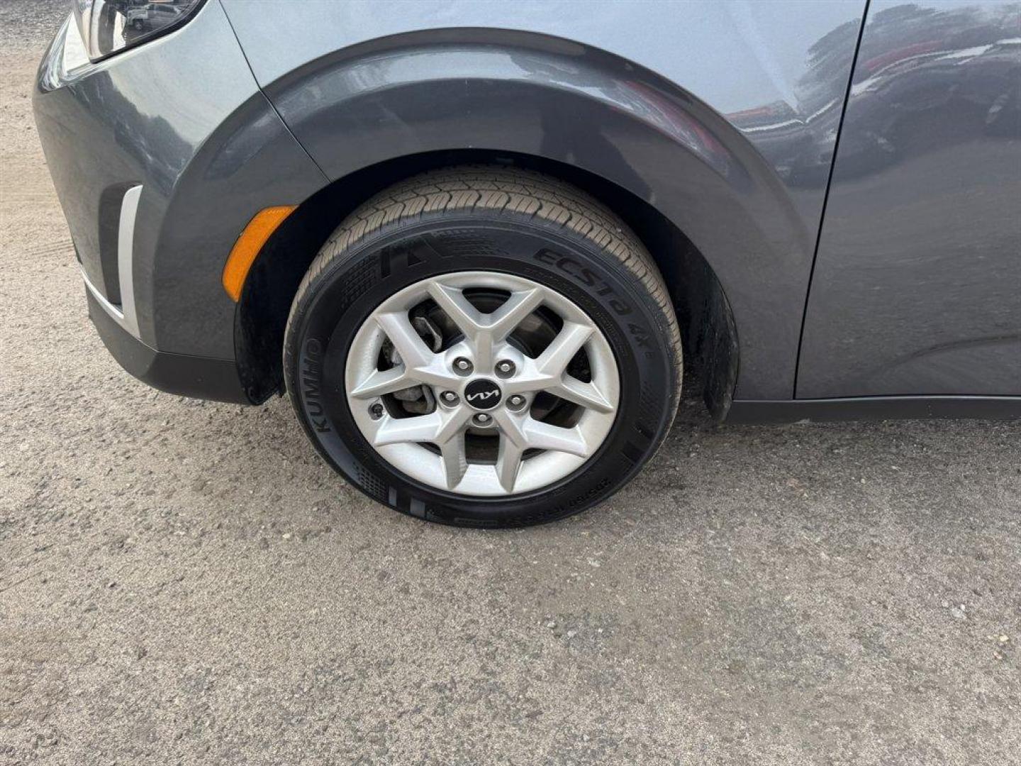 2023 Grey /Grey Kia Soul (KNDJ23AUXP7) with an 2.0l I-4 DI Dohc 2.0l engine, Automatic transmission, located at 745 East Steele Rd., West Columbia, SC, 29170, (803) 755-9148, 33.927212, -81.148483 - Photo#28