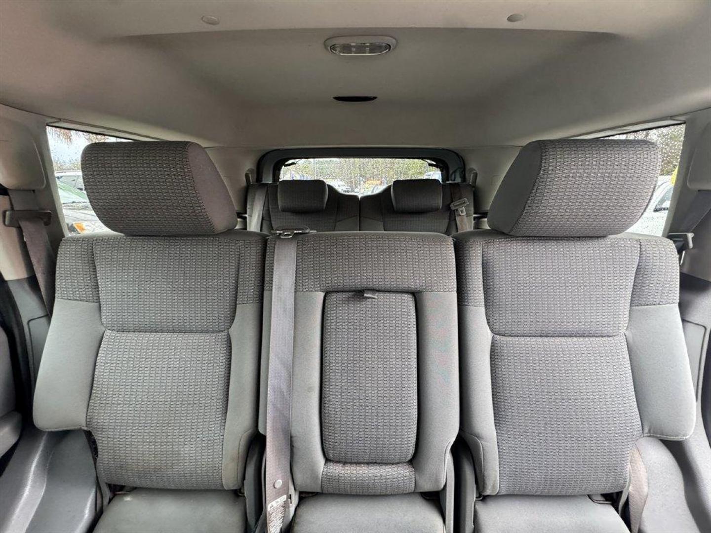 2006 Silver /Grey Jeep Commander (1J8HG48K96C) with an 3.7l V6 MPI 3.7l engine, Auto transmission, located at 745 East Steele Rd., West Columbia, SC, 29170, (803) 755-9148, 33.927212, -81.148483 - Photo#19