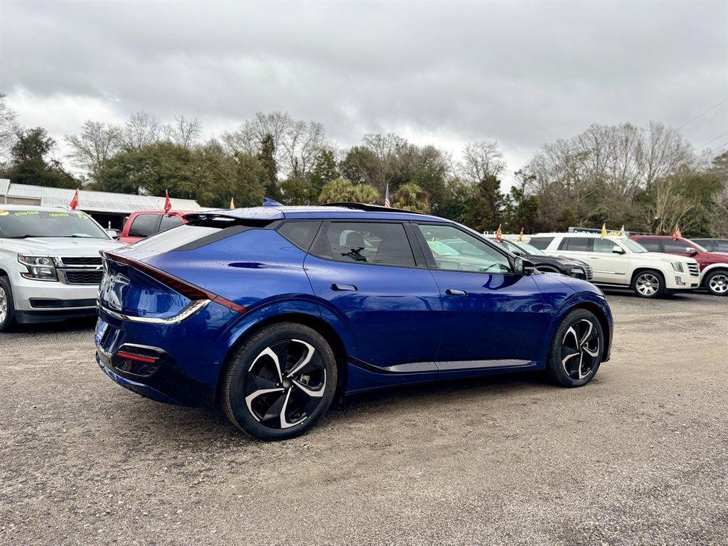 2022 Blue /Black Kia EV6 (KNDC4DLCXN5) with an 77.4 KWH Elect 77.4 KWH engine, Automatic transmission, located at 745 East Steele Rd., West Columbia, SC, 29170, (803) 755-9148, 33.927212, -81.148483 - Photo#3