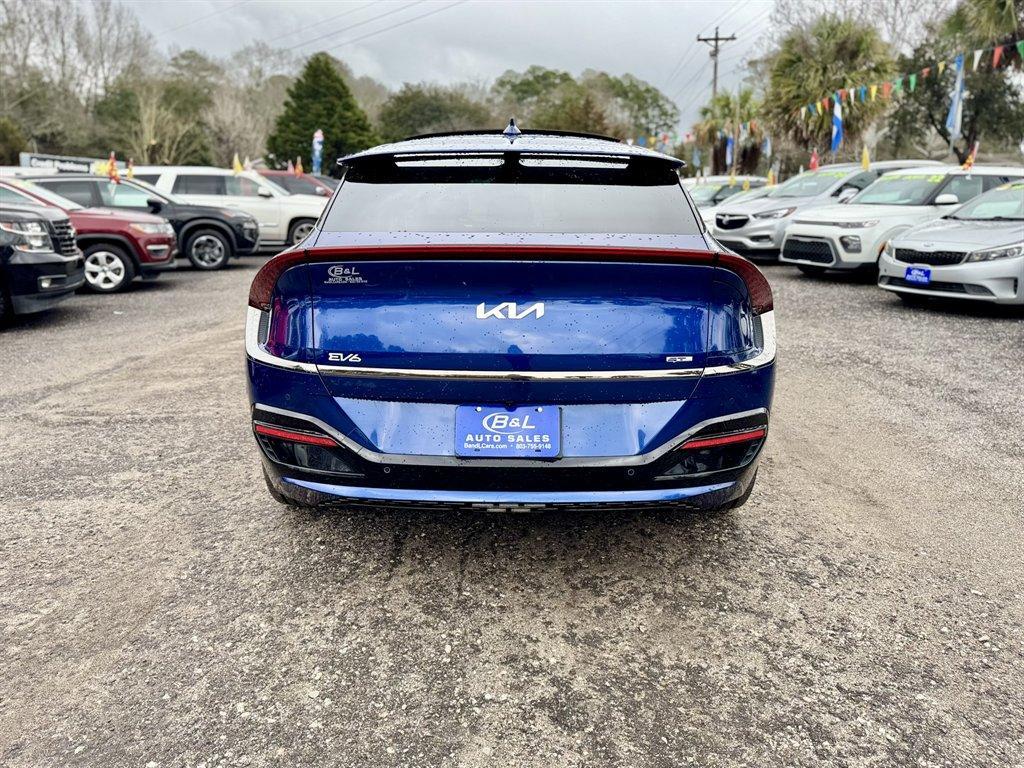 2022 Blue /Black Kia EV6 (KNDC4DLCXN5) with an 77.4 KWH Elect 77.4 KWH engine, Automatic transmission, located at 745 East Steele Rd., West Columbia, SC, 29170, (803) 755-9148, 33.927212, -81.148483 - Photo#4