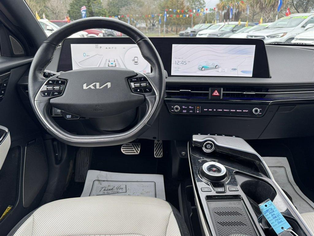 2022 Blue /Black Kia EV6 (KNDC4DLCXN5) with an 77.4 KWH Elect 77.4 KWH engine, Automatic transmission, located at 745 East Steele Rd., West Columbia, SC, 29170, (803) 755-9148, 33.927212, -81.148483 - Photo#6