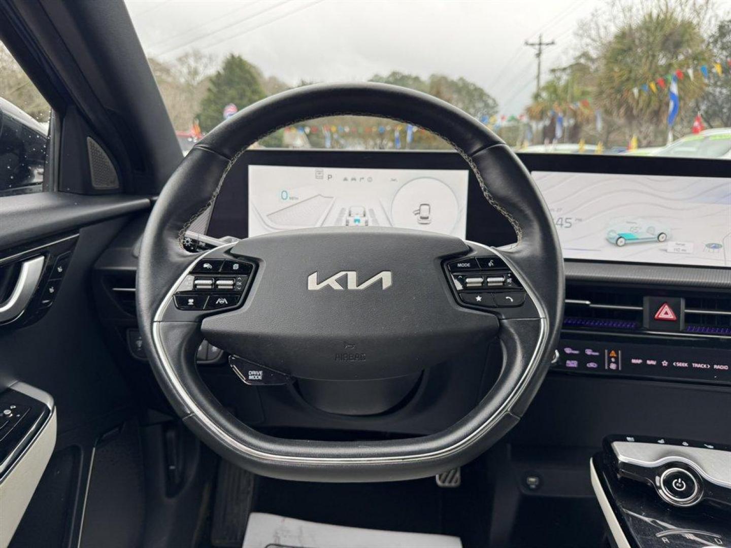 2022 Blue /Black Kia EV6 (KNDC4DLCXN5) with an 77.4 KWH Elect 77.4 KWH engine, Automatic transmission, located at 745 East Steele Rd., West Columbia, SC, 29170, (803) 755-9148, 33.927212, -81.148483 - Photo#7