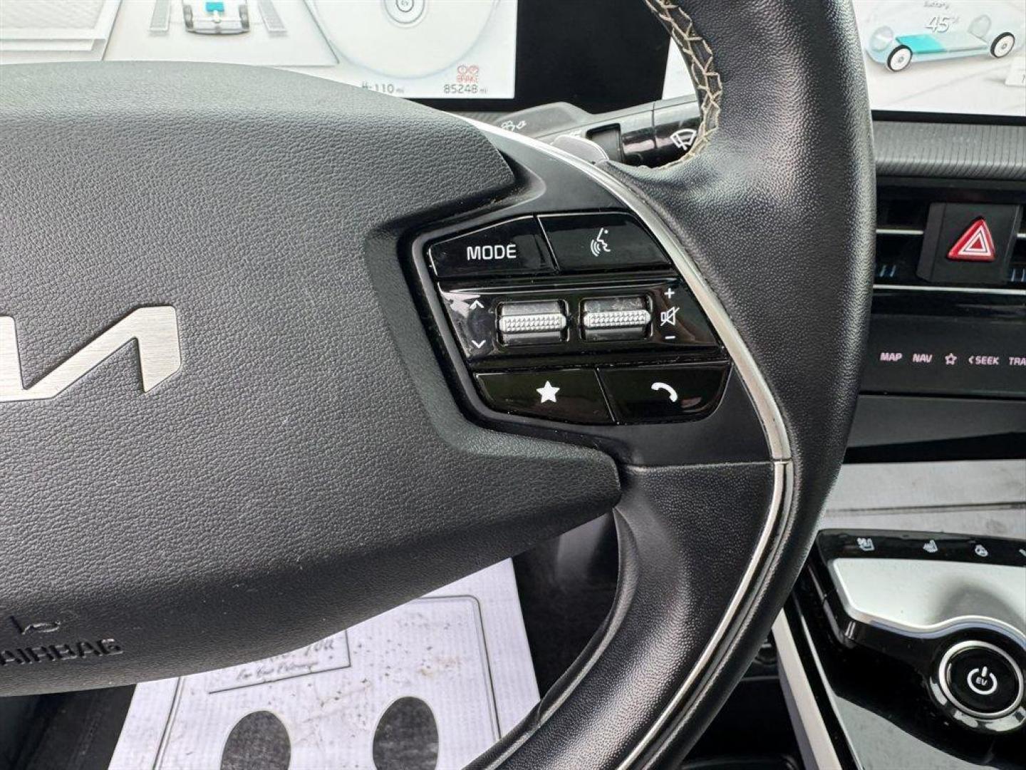 2022 Blue /Black Kia EV6 (KNDC4DLCXN5) with an 77.4 KWH Elect 77.4 KWH engine, Automatic transmission, located at 745 East Steele Rd., West Columbia, SC, 29170, (803) 755-9148, 33.927212, -81.148483 - Photo#9